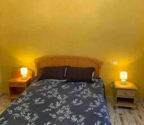 Jolie Maison Jardin Piscine Narbona